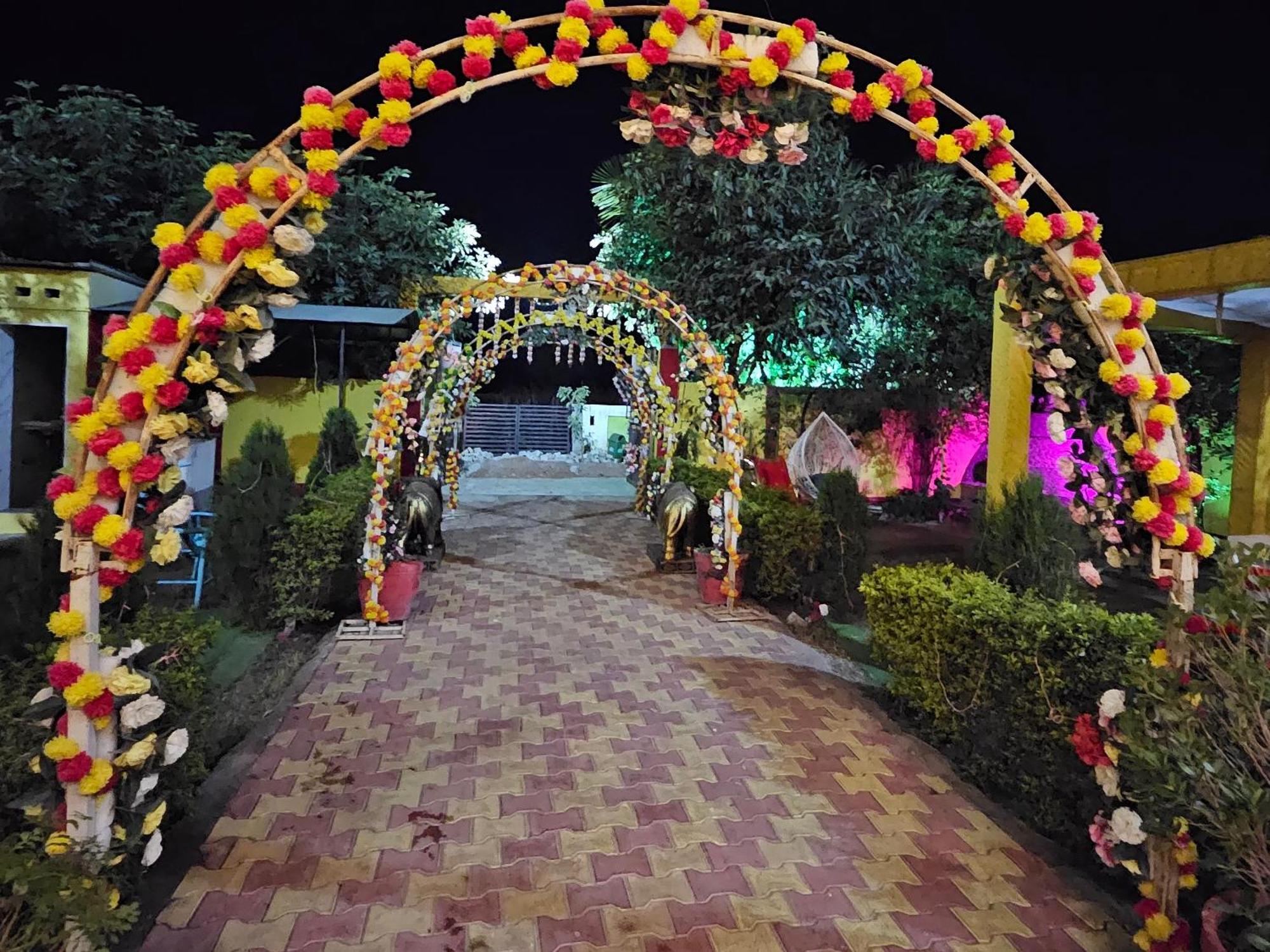 Bundeli Farm Resort Orchha Exterior foto